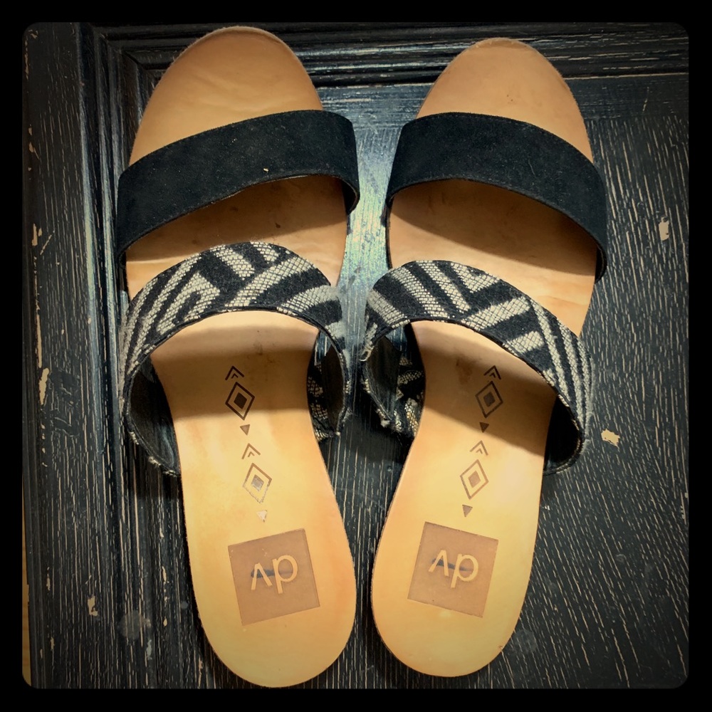 DV Sandals